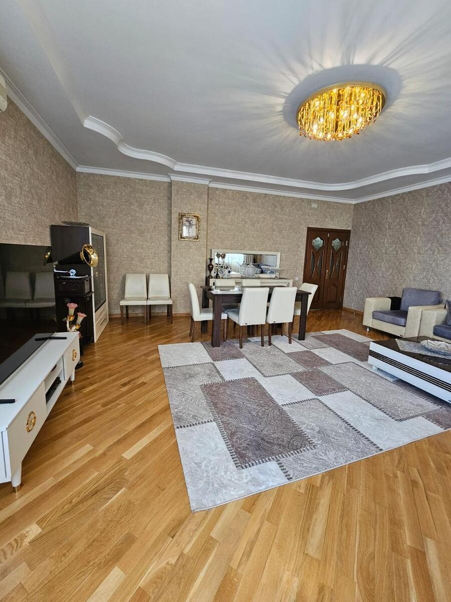 Satılır 4 otaqlı yeni tikili 203 m² — Mənzil, Bakı (7)