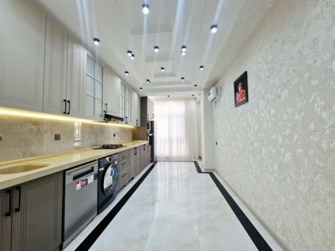 Satılır 3 otaqlı yeni tikili 130 m² — Bakı
