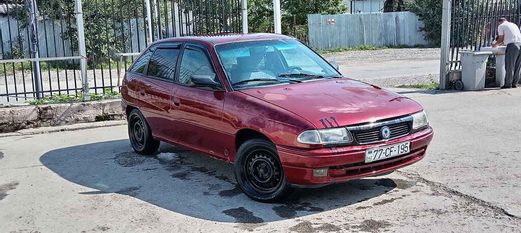 Opel Astra: 1.6 l 1997 il 245000 km Hetçbek 77-CF-195 — Avtomobillər, Qusar (2)