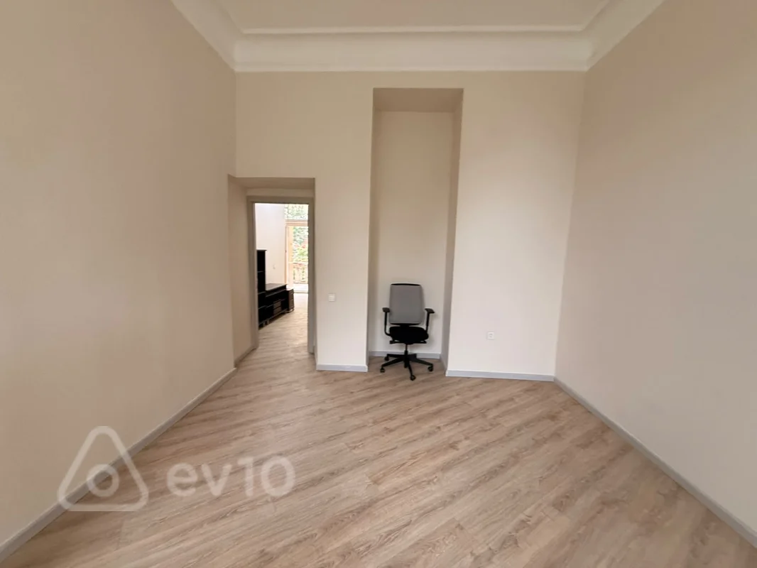 Ofis, 47 m², Neftçilər prospekti — kirayə — Ofis, Bakı (4)