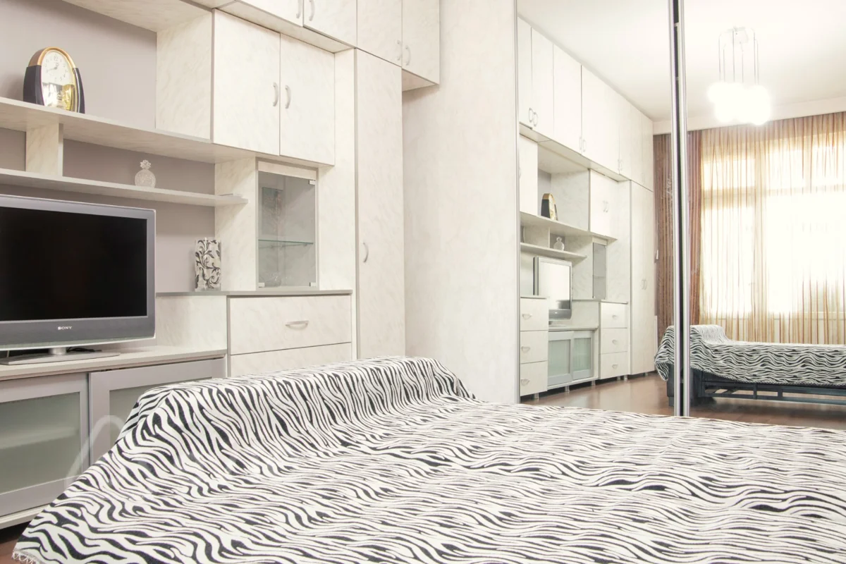 3 otaqlı mənzil, 100 m², Nizami küçəsi — kirayə — Mənzil, Bakı (5)
