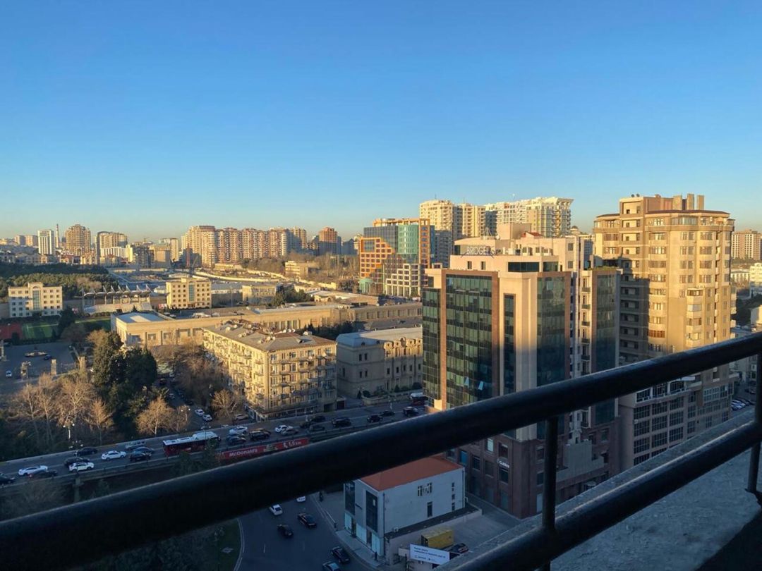 Satılır 4 otaqlı yeni tikili 280 m² — Mənzil, Bakı (7)
