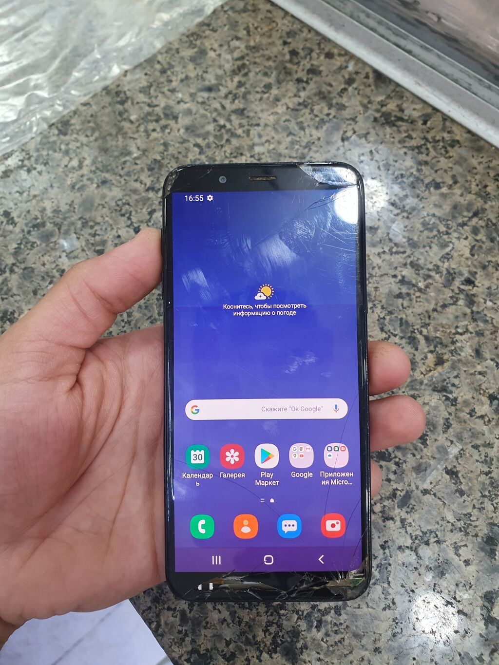 Samsung Galaxy J6, 32 GB, rəng - Qara, Qırıq — Samsung, Bakı (3)