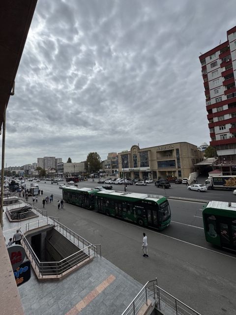 Satılır obyekt 128 m² — Bakı