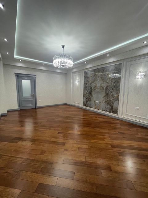 Satılır 4 otaqlı yeni tikili 186 m² — Bakı