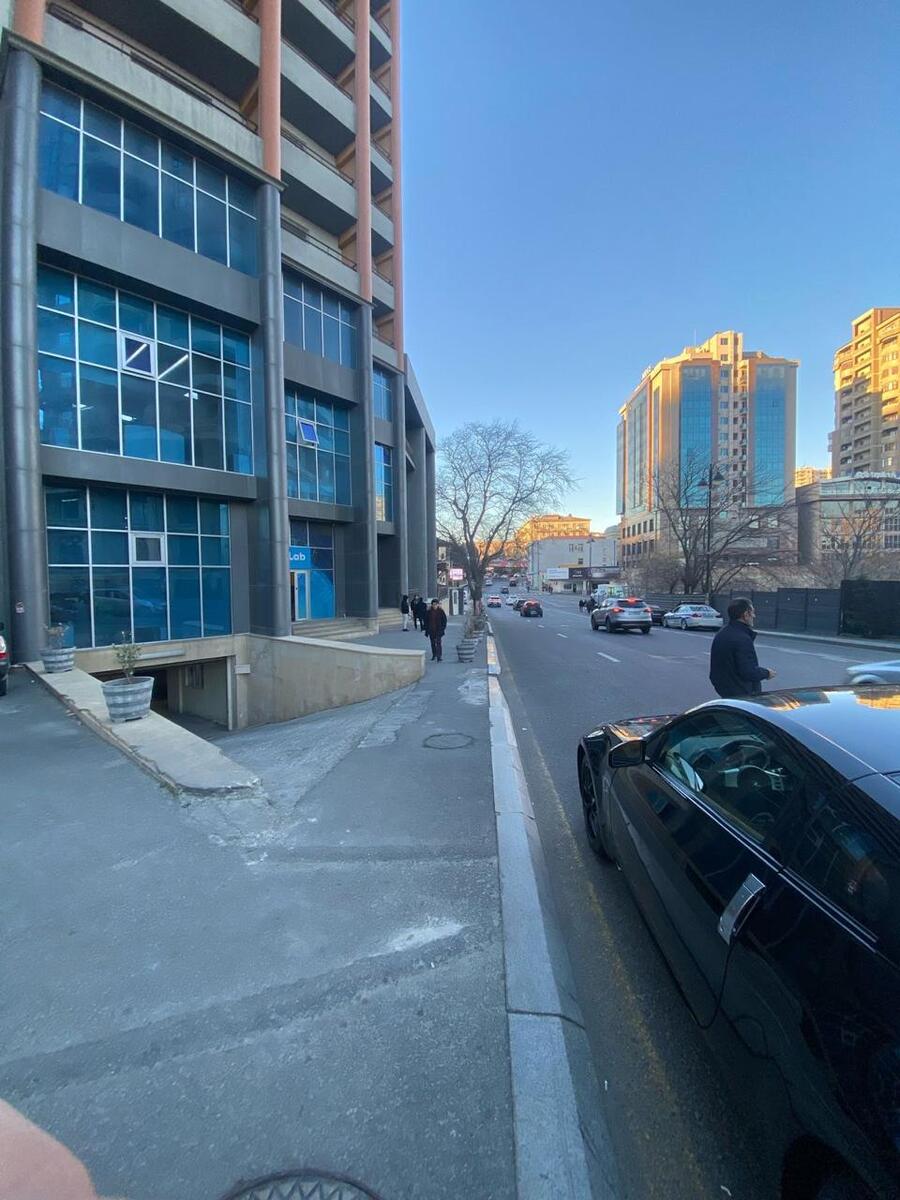 Satılır 4 otaqlı yeni tikili 280 m² — Mənzil, Bakı (9)