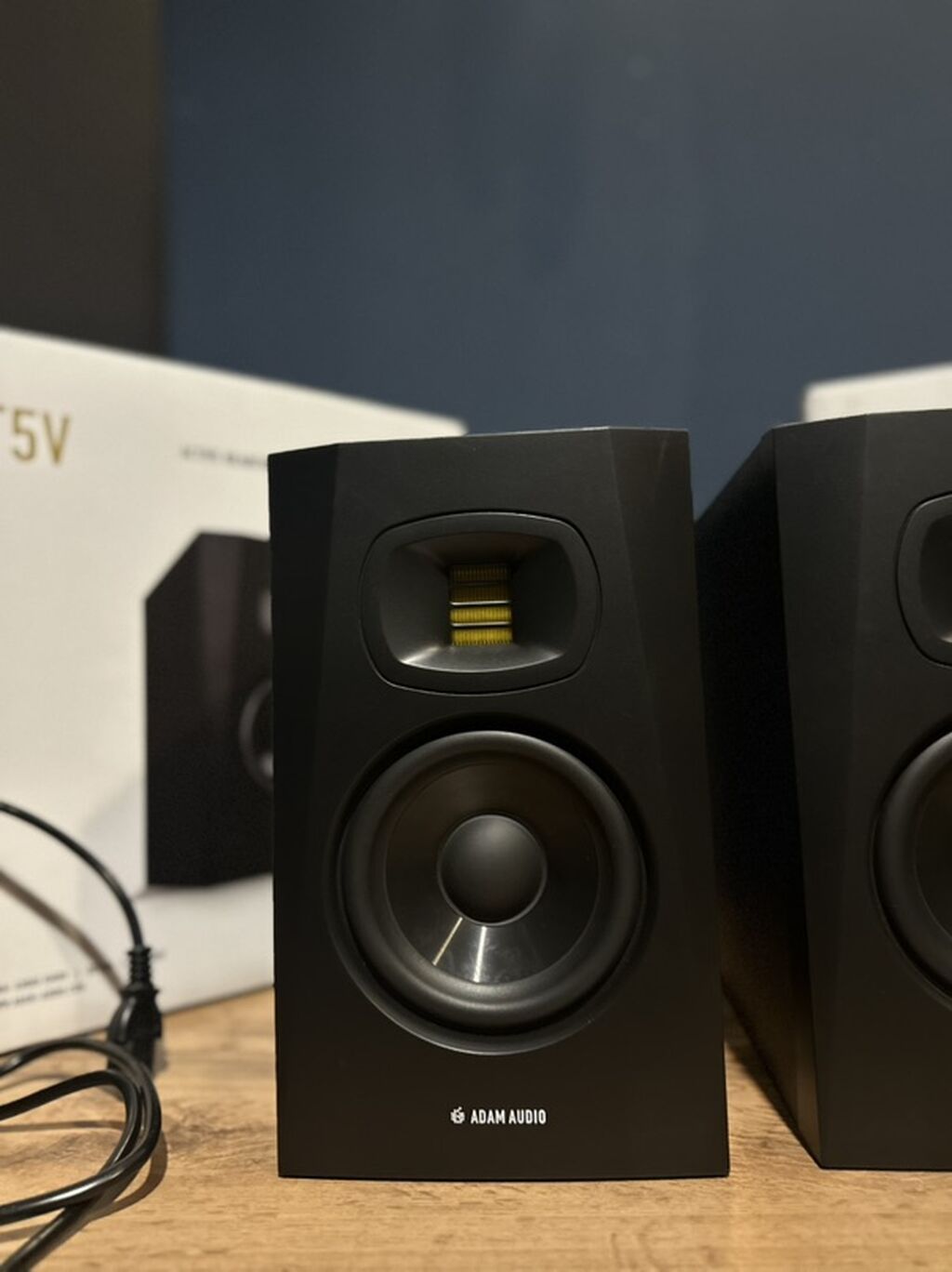 Adam Audio T5V – aktiv studiya monitorları (cüt) Sadəcə karobkadan — Studiya və konsert üçün, Bakı (3)