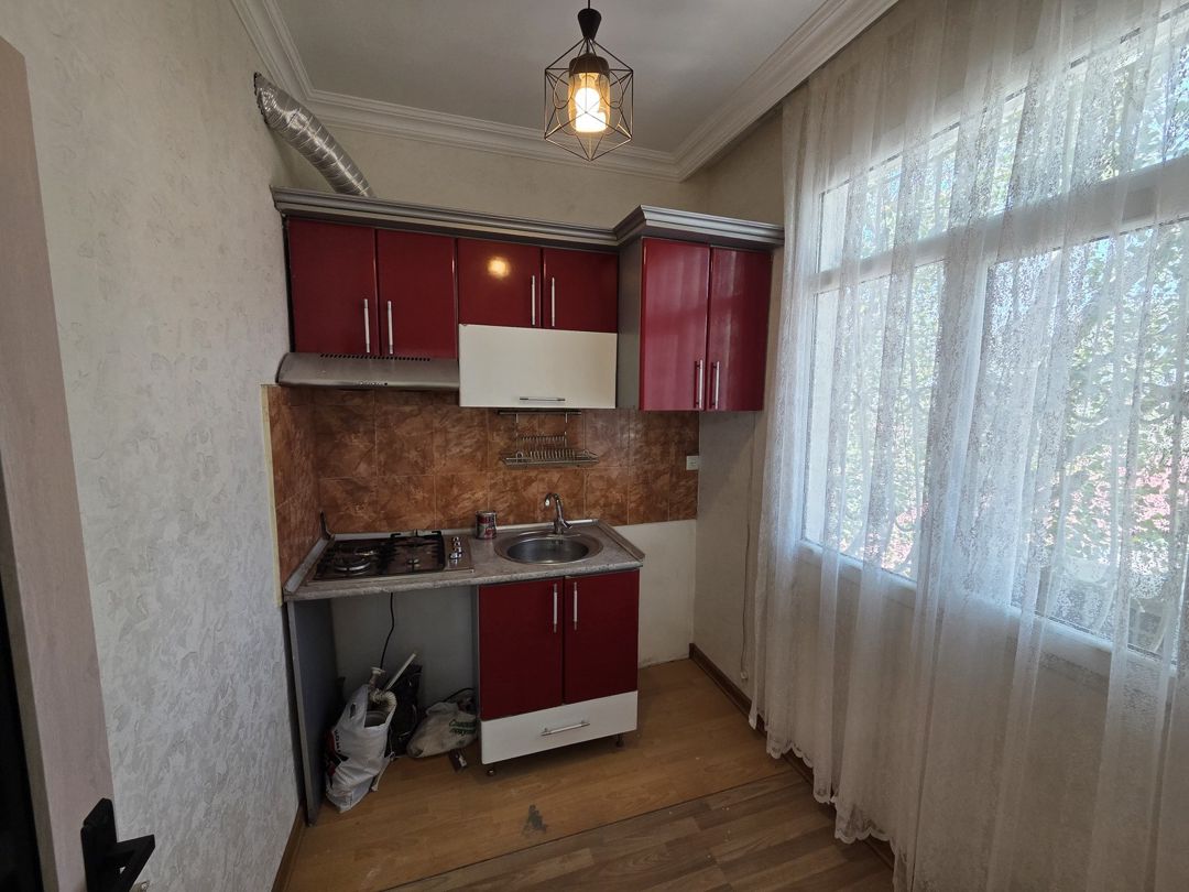Satılır 2 otaqlı köhnə tikili 50 m² — Mənzil, Bakı (6)