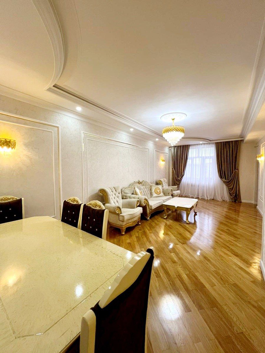 Satılır 4 otaqlı yeni tikili 135 m² — Mənzil, Bakı
