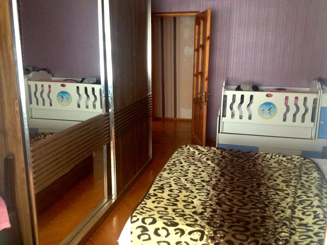 Satılır 2 otaqlı köhnə tikili 65 m² — Mənzil, Bakı (3)