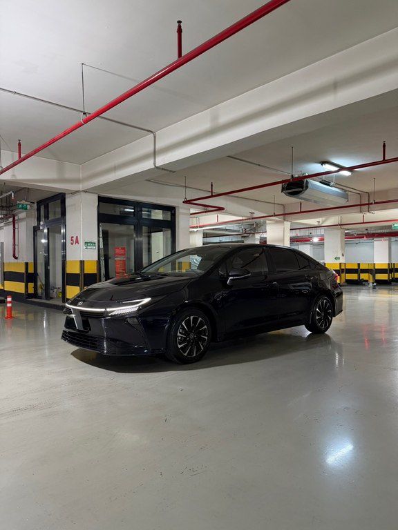 Toyota Corolla, 1.8 L, 0.85 kWh, 2026 il, 4 000 km — Avtomobillər, Bakı (2)