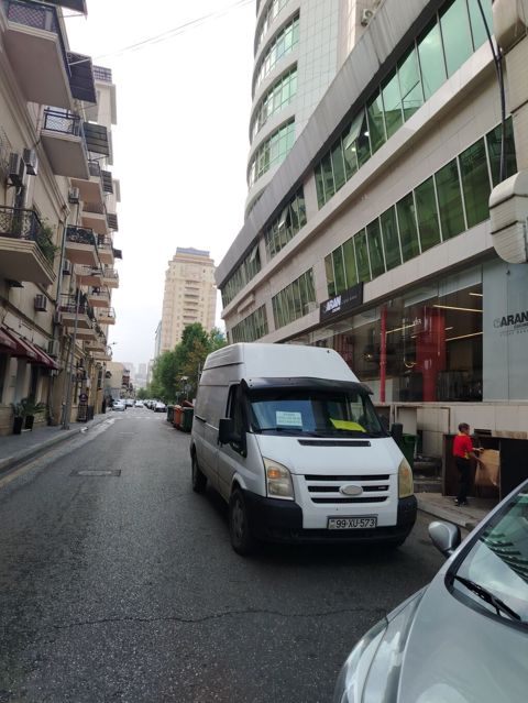 Yükdaşıma xidməti 573– Ford Transit (3,3 metr uzunluq, yüksək kuzov) — Digah