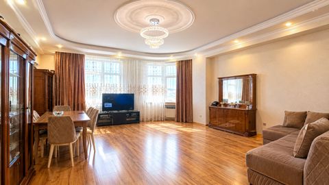 Satılır 3 otaqlı yeni tikili 130 m² — Bakı
