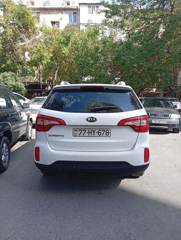 Kia Sorento, 2.0 L, 2013 il, 250 000 km 77-HY-678 — Avtomobillər, Bakı (3)