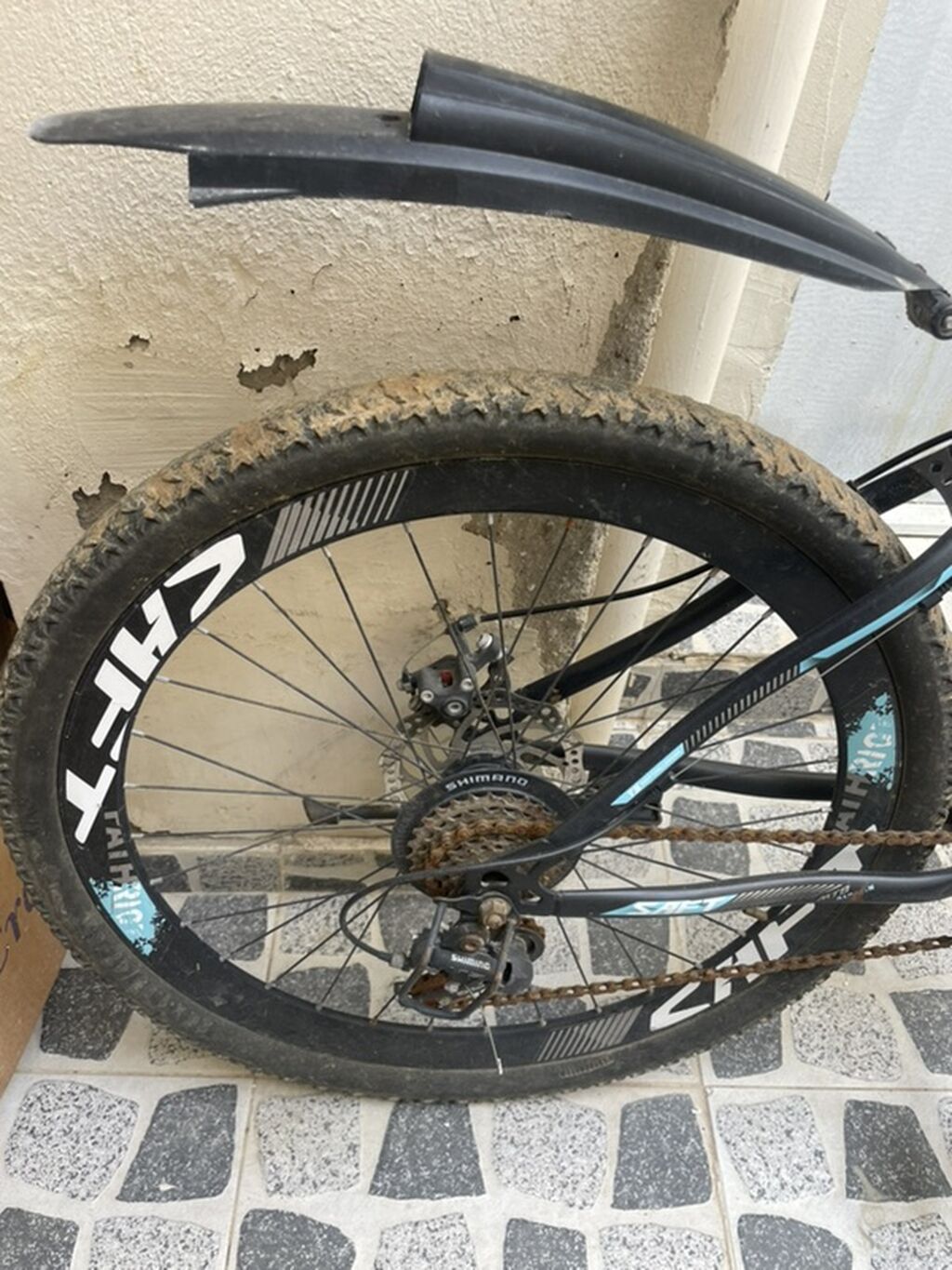 Salalm surulmur deye ustu tozlanib ela velosipeddi. Saft markalı dağ — Dağ velosipedləri, Mehdiabad (3)