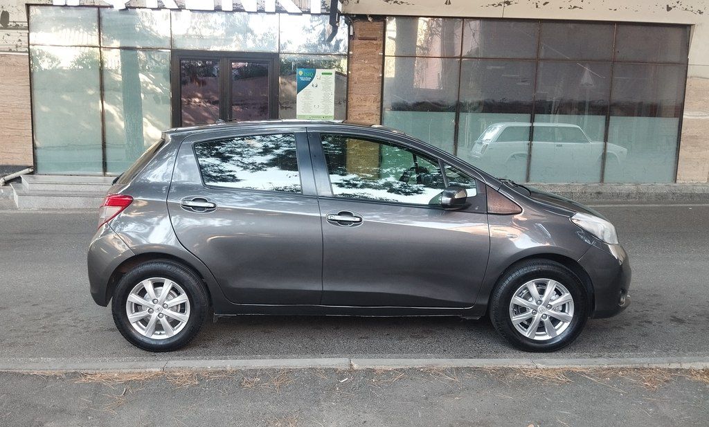 Toyota Yaris, 1.5 L, 2012 il, 350 000 km — Avtomobillər, Bakı (4)