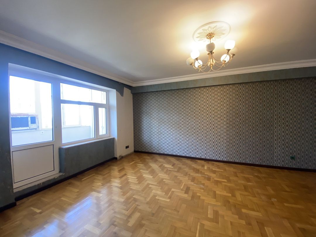 Satılır 5 otaqlı köhnə tikili 180 m² — Mənzil, Bakı (12)