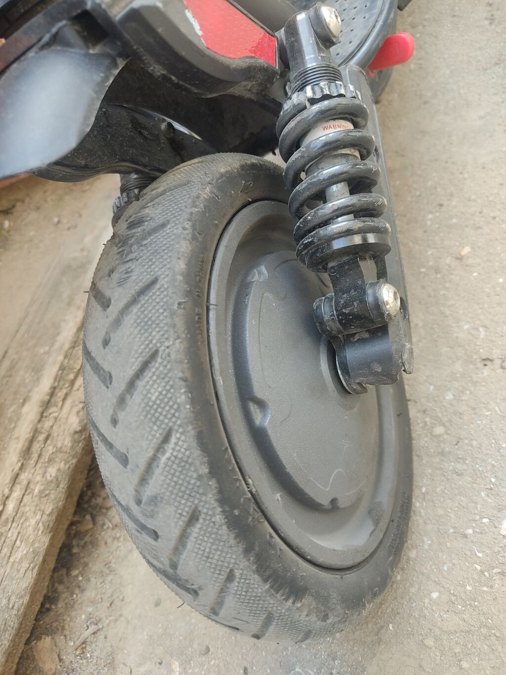 İşlənmiş Elektrik samokat 8", 251 - 350 Vt, 26 - 35 km/s, Ödənişli çatdırılma — Skuterlər, Bakı (4)