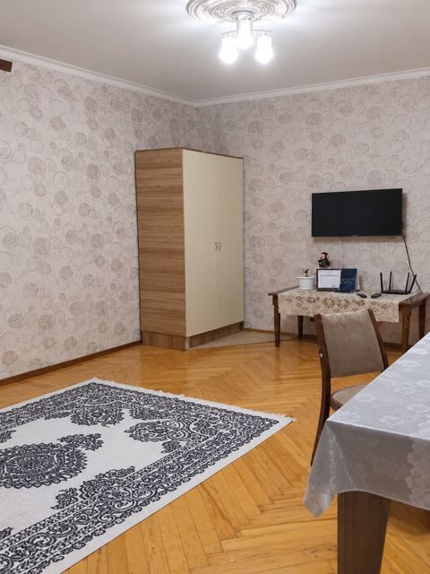 İcarəyə verilir 2 otaqlı köhnə tikili 50 m² — Bakı