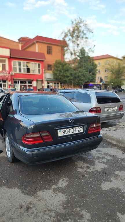 Mercedes E 270, 2.7 L, 2001 il, 514 387 km 99-GJ-027 — Avtomobillər, Bakı (6)