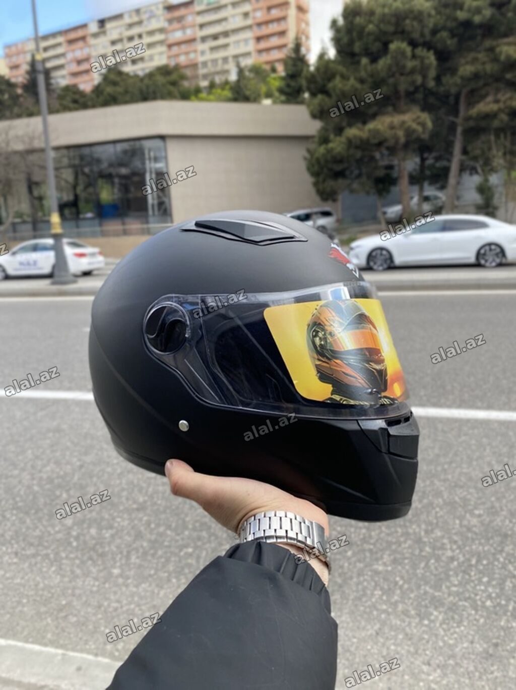 Tam üzlü motosiklet dəbilqəsi – mat qara - Korpus: aerodinamik tam — Avto, Bakı