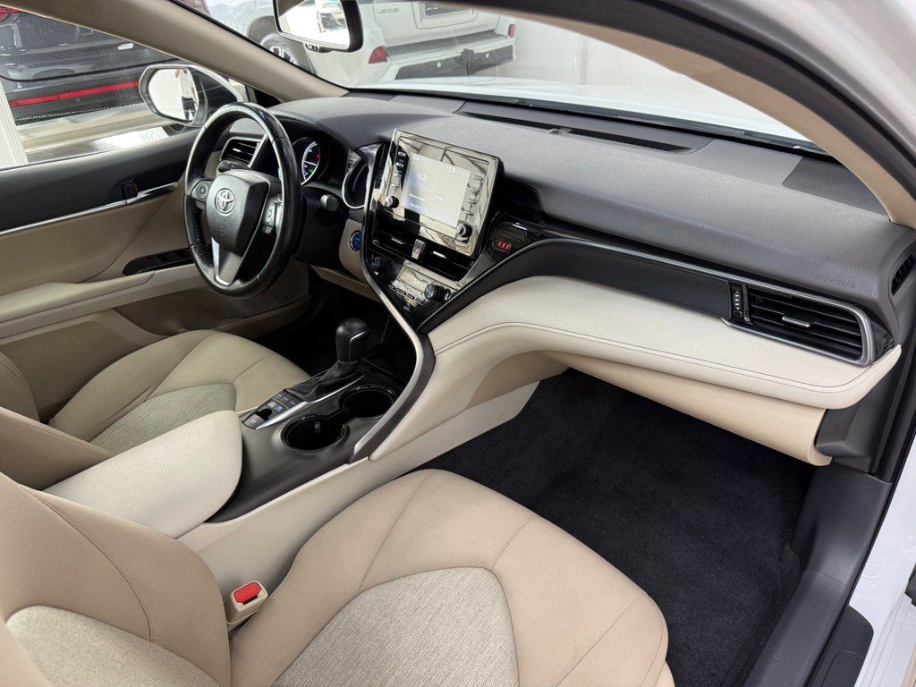 Toyota Camry, 2.5 L, 1.6 kWh, 2022 il, 99 000 km — Avtomobillər, Bakı (12)
