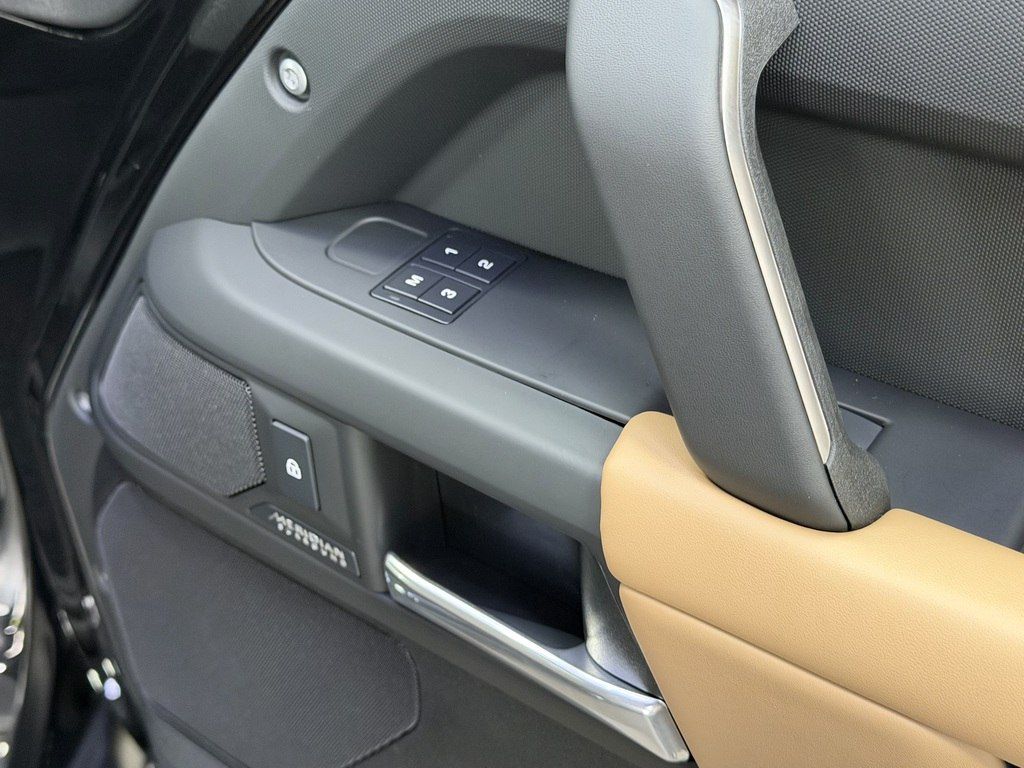 Land Rover Defender, 3.0 L, 2024 il, 25 000 km — Avtomobillər, Bakı (12)
