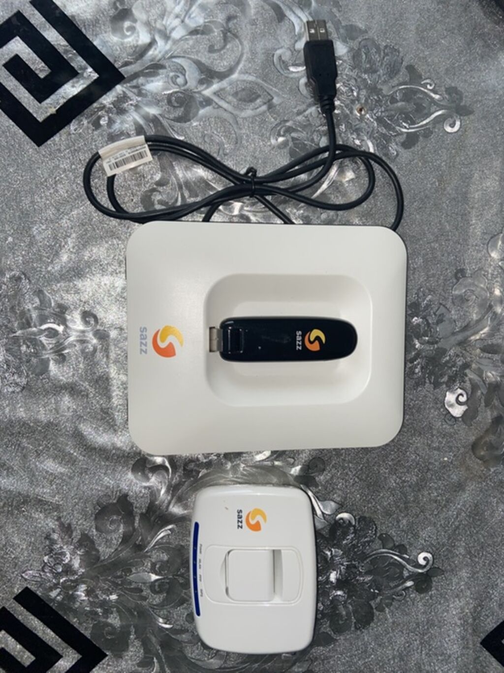 Sazz 4G internet avadanlıqları dəsti Tərkib: - Sazz USB modem — Şəbəkə və server avadanlığı, Bakı