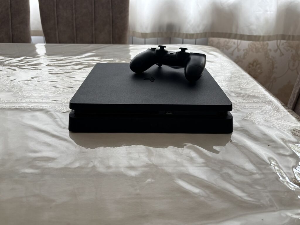 Sony PlayStation 4 Slim oyun konsolu PS4 Slim – İdeal vəziyyətdə — Oyun konsolları, Gəncə