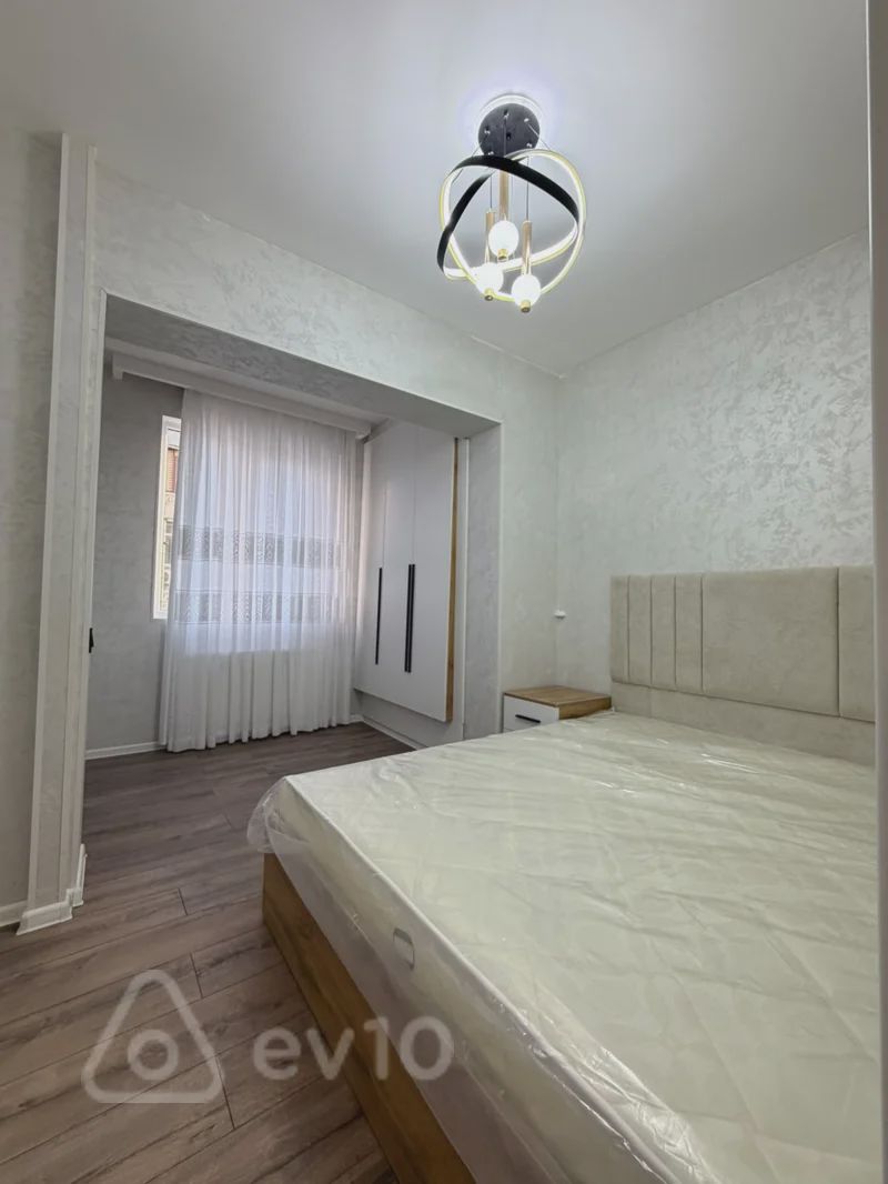 For sale: 2-room apartment (old building), 40 m² — Mənzil, Bakı (8)