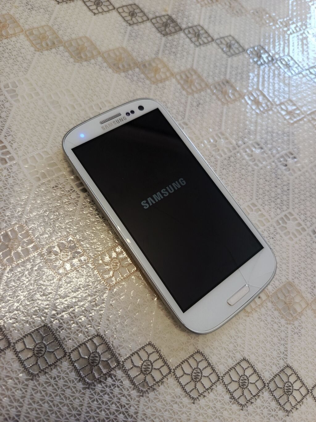 Samsung I9300 Galaxy S3, rəng - Ağ, Qırıq — Samsung, Bakı