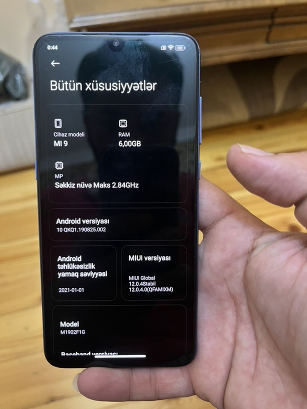Xiaomi Mi 9, rəng - Mavi, Qırıq — Xiaomi, Bakı (6)