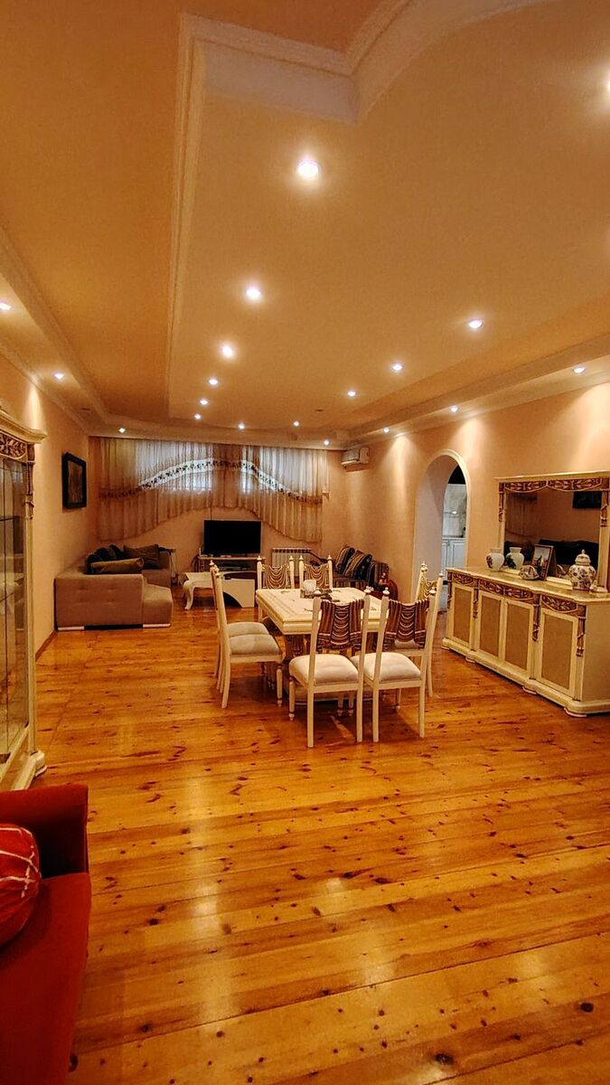 Satılır 4 otaqlı həyət evi/bağ evi 200 m² — Ev, villa, Bakı (4)