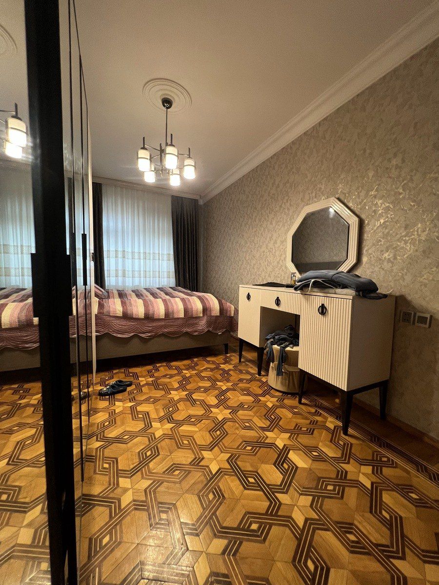Satılır 4 otaqlı köhnə tikili 95 m² — Mənzil, Bakı (6)