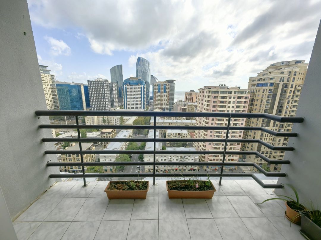 Satılır 4 otaqlı yeni tikili 194 m² — Mənzil, Bakı (12)