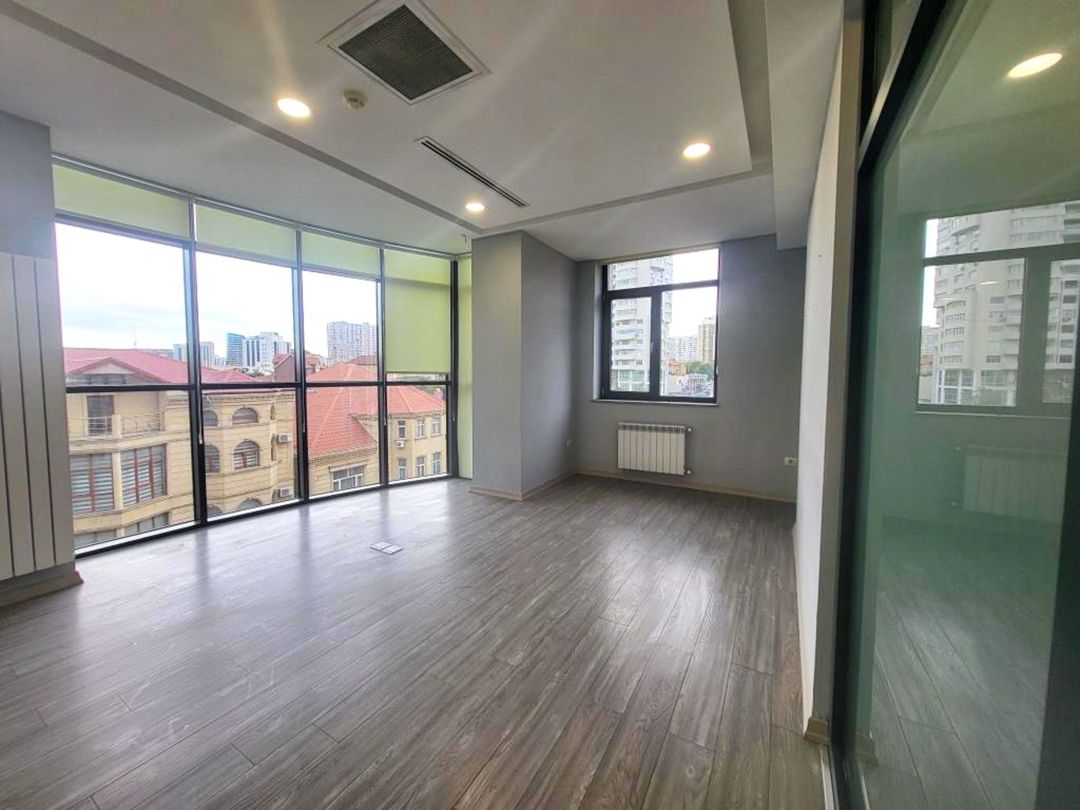 İcarəyə verilir 10 otaqlı ofis 350 m² — Ofis, Bakı