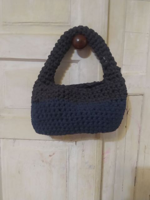 Əl işi toxunma çanta - Material: qalın ipdən əl toxuması, möhkəm və — Digah