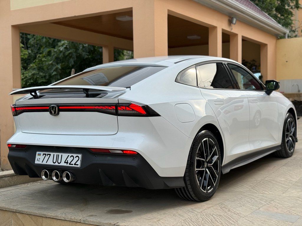 Changan Uni-V iDD, 1.5 L, 18.4 kWh, 2024 il, 17 500 km 77-UU-422 — Avtomobillər, Bakı (2)