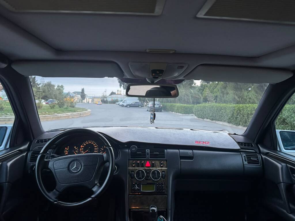 Mercedes E 230, 2.3 L, 1998 il, 143 925 km — Avtomobillər, Bakı (2)