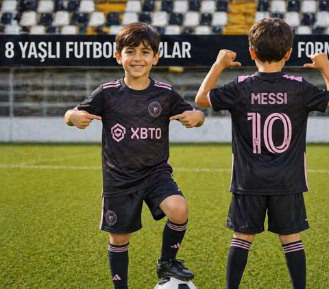Oğlanlar üçün futbol dəsti eu006 VC_2414949 neylon, 7 yaş, qara — Bakı