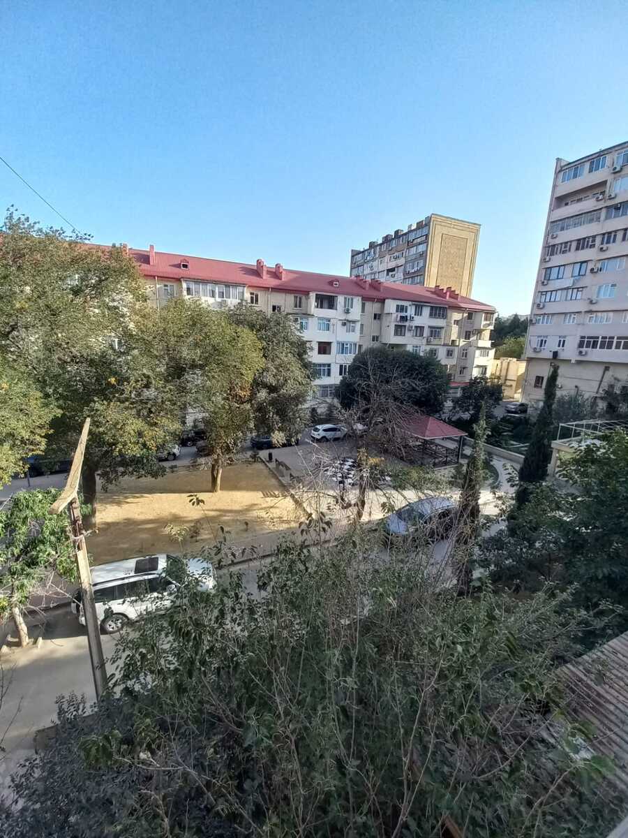 Satılır 2 otaqlı köhnə tikili 65 m² — Mənzil, Bakı (2)