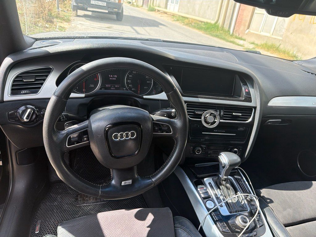 Audi A4, 2.0 L, 2011 il, 250 000 km 99-QN-985 — Avtomobillər, Bakı (3)