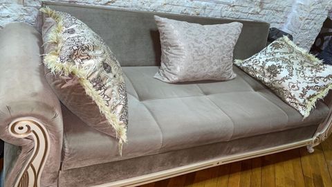 Divan 250azn. açilmir. baza yoxdu.olçu 2.20sm. Unvan Ziya Bunyadov pr — Bakı