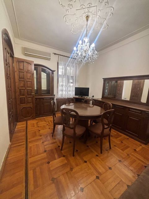 İcarəyə verilir 3 otaqlı köhnə tikili 70 m² — Bakı