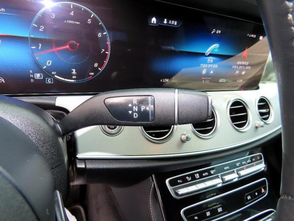 Mercedes E 200, 2.0 L, 2021 il, 95 283 km — Avtomobillər (10)