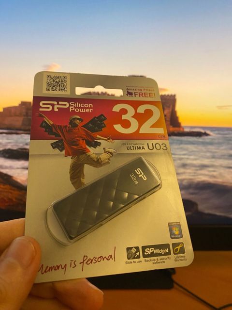 Kingston 32 gb flas kart — Lənkəran