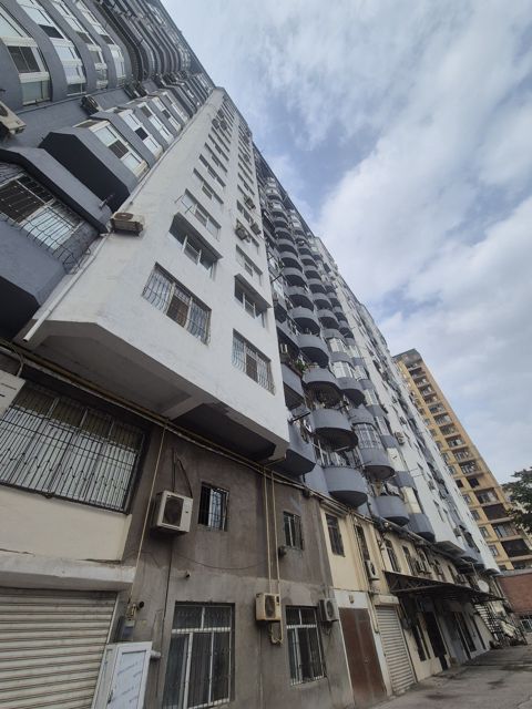 Satılır obyekt 60 m² — Bakı