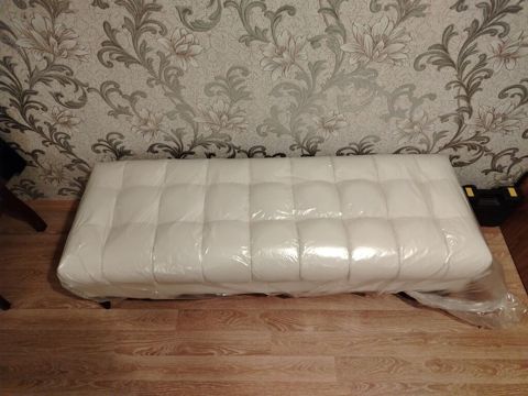 Ağ rəngli yumşaq ottoman/skamyə - Dizayn: düyməli (kvadrat kapitone) — Bakı