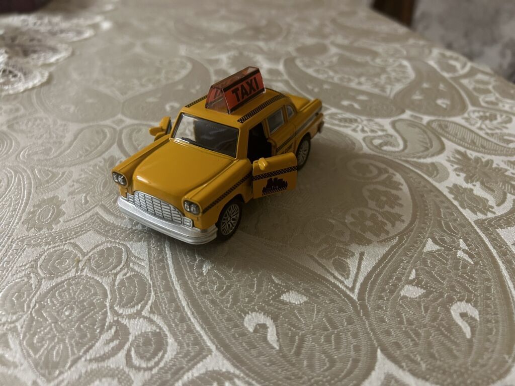 New York Sarı “Taxı” oyuncağı – metal die-cast kolleksiya maşını — Modellar, Bakı (6)