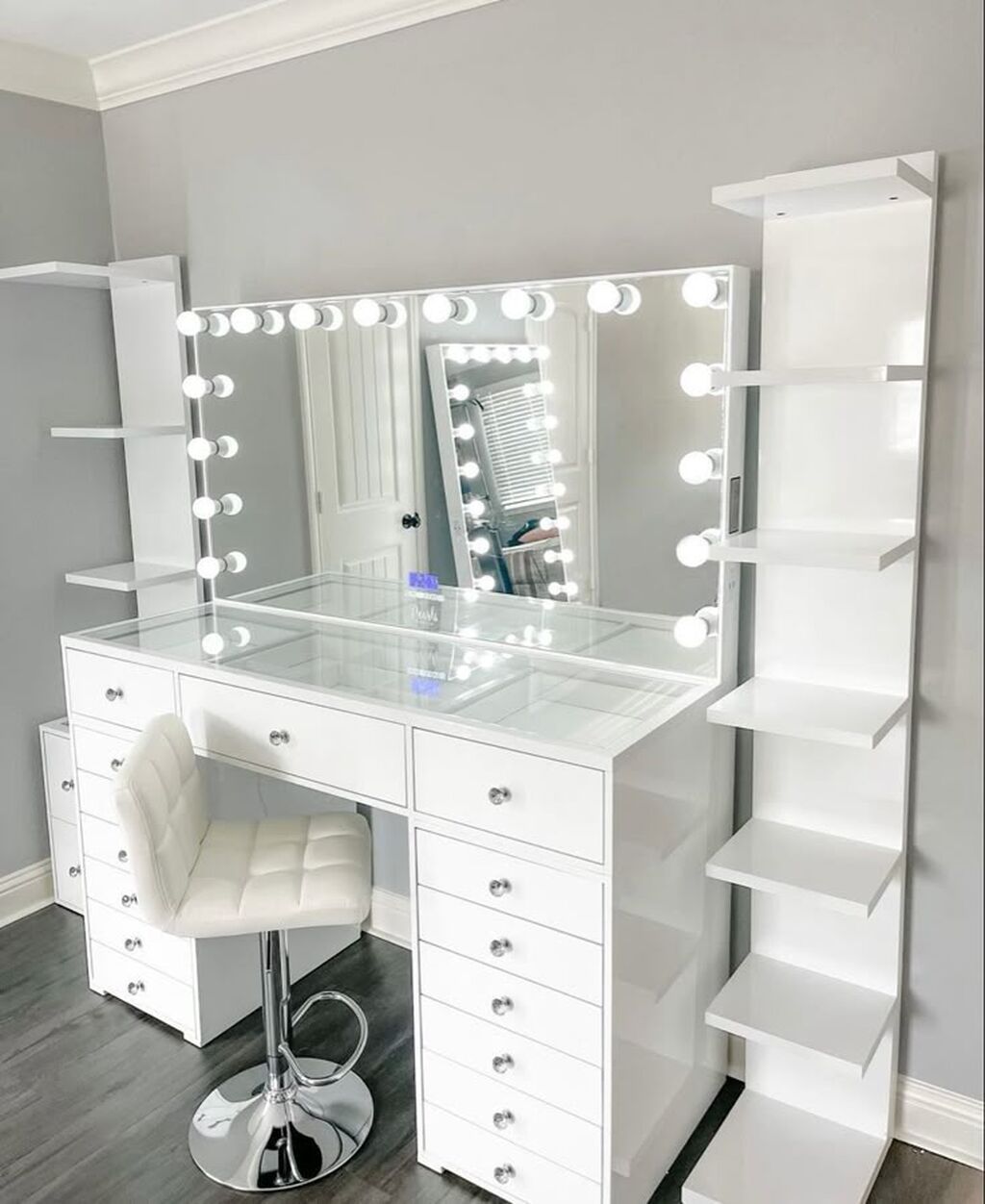 Yeni, Makiyaj üçün masa, Güzgülü — Salon mebeli, Masazır (2)